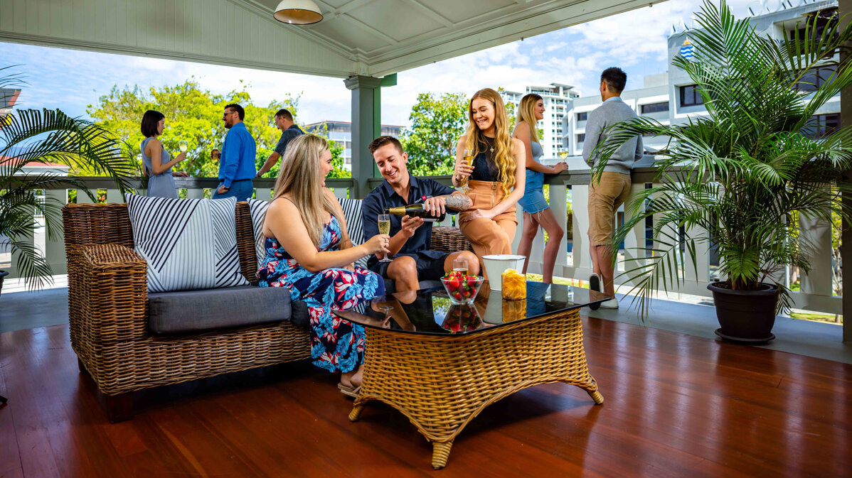 Cheap in cairns Hides Hotel